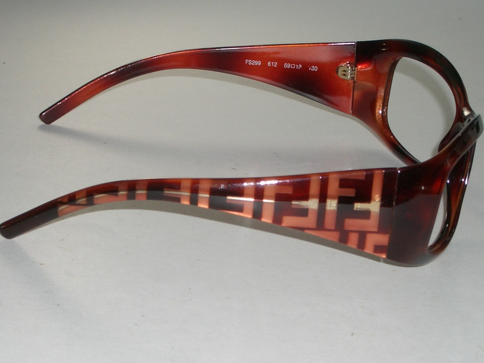 FENDIサングラス　FS5338R 56⬜︎16 001 130 Fendi Sunglasses FS5338R, Sunglasses - Designer Exchange