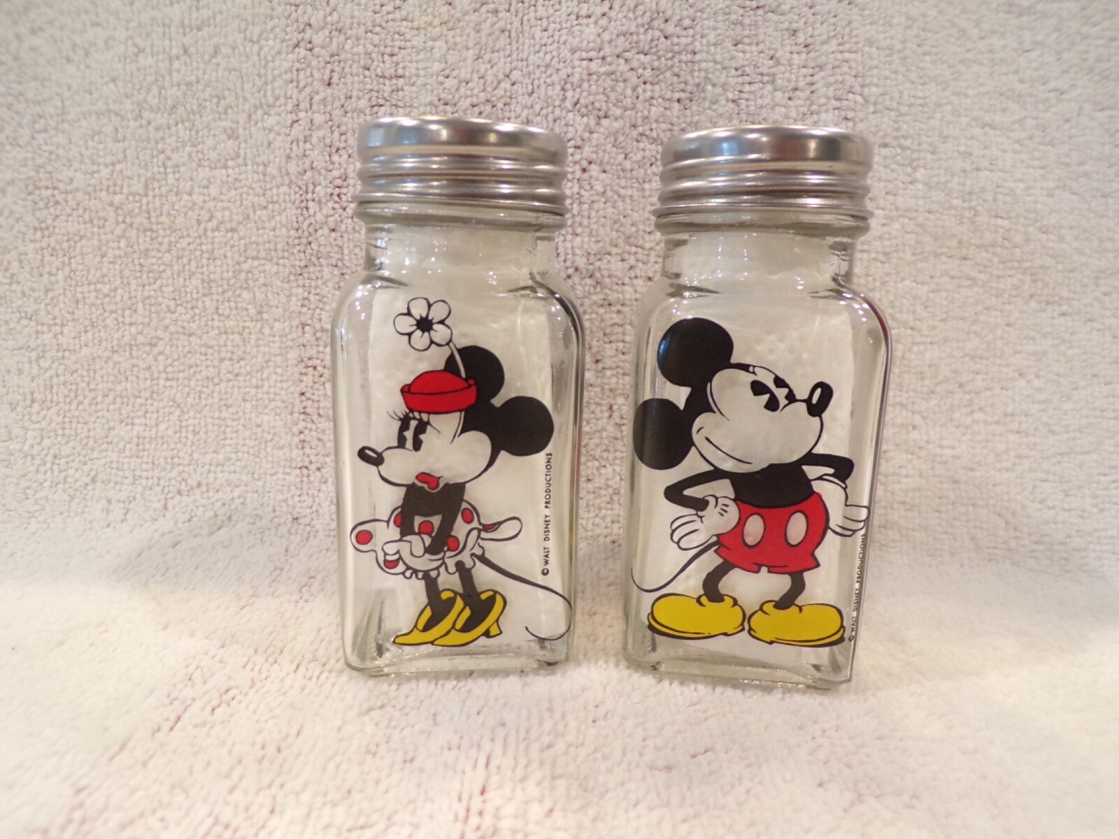 Walt Disney MICKEY & MINNIE MOUSE Kitchen Glass Salt & Pepper Shakers Metal Lids