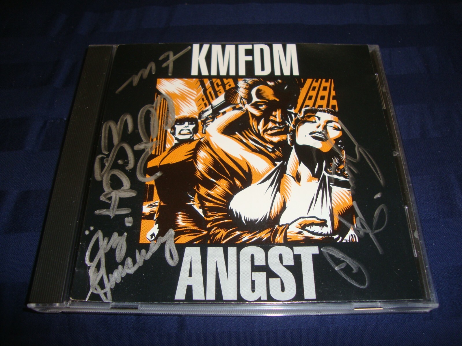 ミュージシャン KMFDM 1994 ANGST XL KMFDM Angst cd signed | eBay