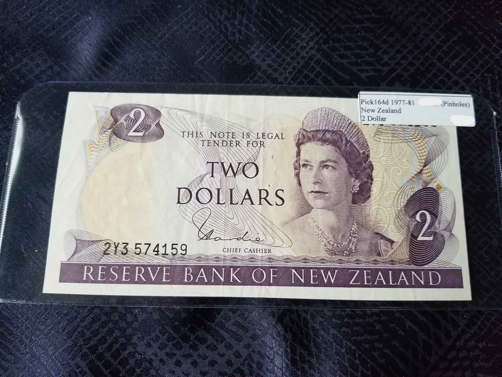 New Zealand 2 Dollars 1977-1981 Pick #164d Very Fine (holes