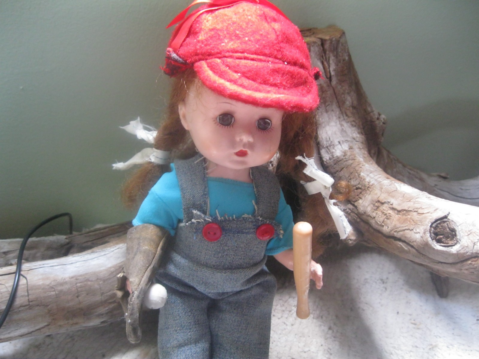 vintage ARRANBEE ` my TURN TO BAT, maybe a HOME RUN !! 10 in WALKER DOLL