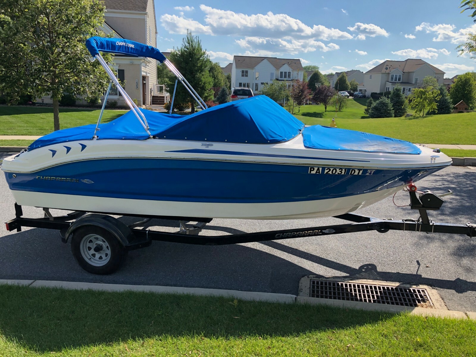 2017 Chaparral 18' H20 Sport - 38 Hrs - Like New - Well Optioned - Will Deliver
