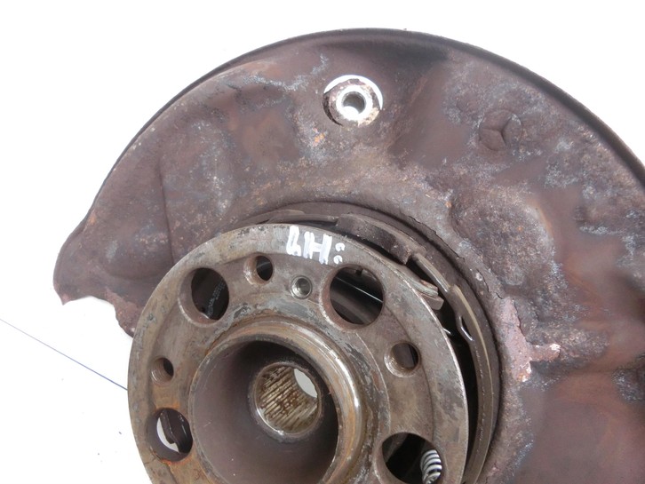 Mercedes W203 C200K 04-07 Lim 1,8 120KW Achsschenkel Radnabe mit ABS Links Hinten - Bild 4