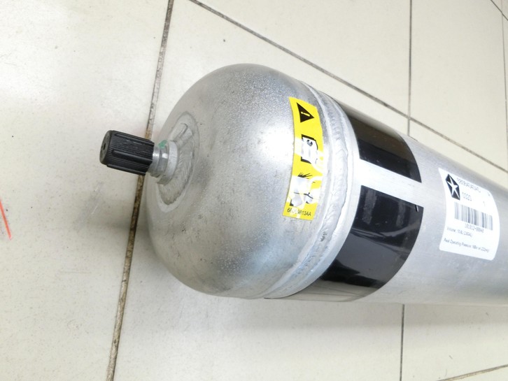 Jeep Grand Cherokee WK2 10-13 Druckspeicher Druckbehälter - Bild 2