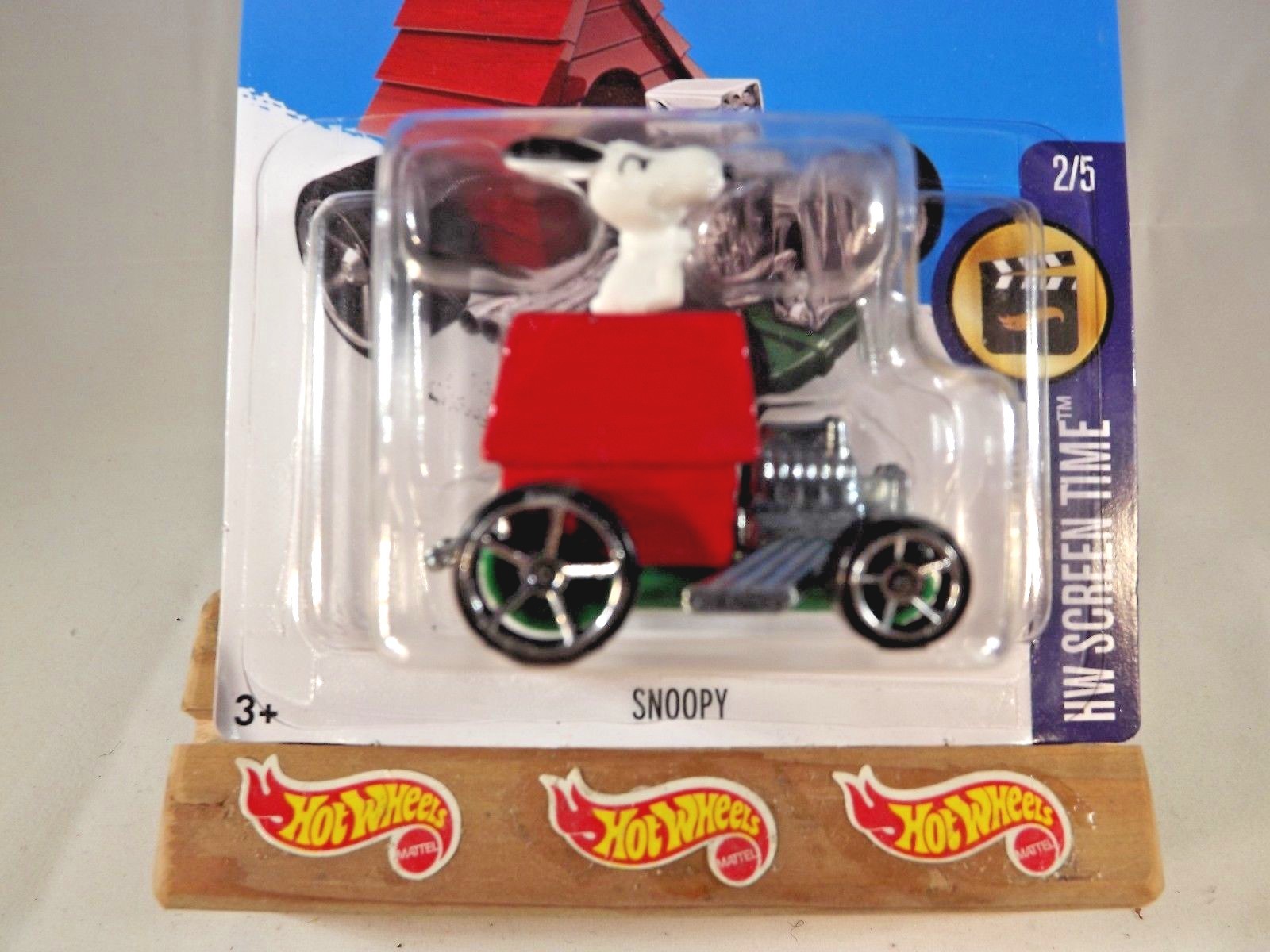 2016 Hot Wheels #222 Peanuts HW Screen TIme 2/5 SNOOPY Red w/OH5 Spoke Wheels