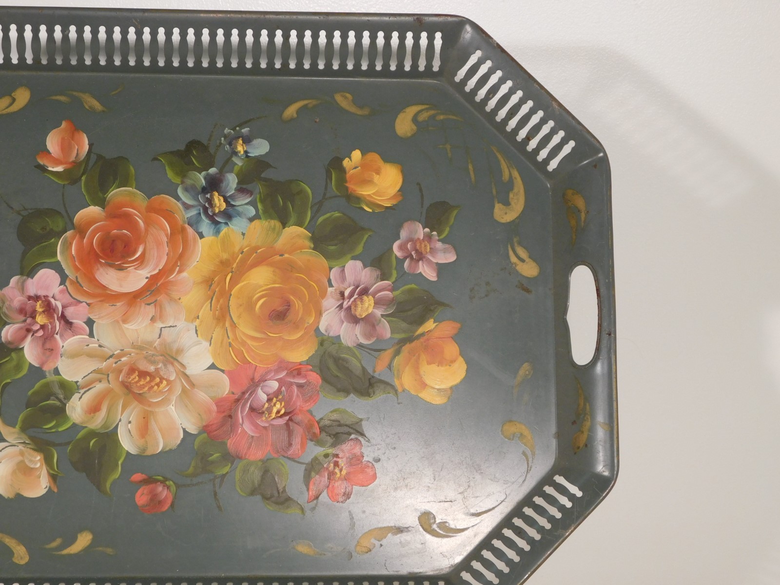 Large Reticulated Chippendale Hand Painted Tole Platter Tray 24