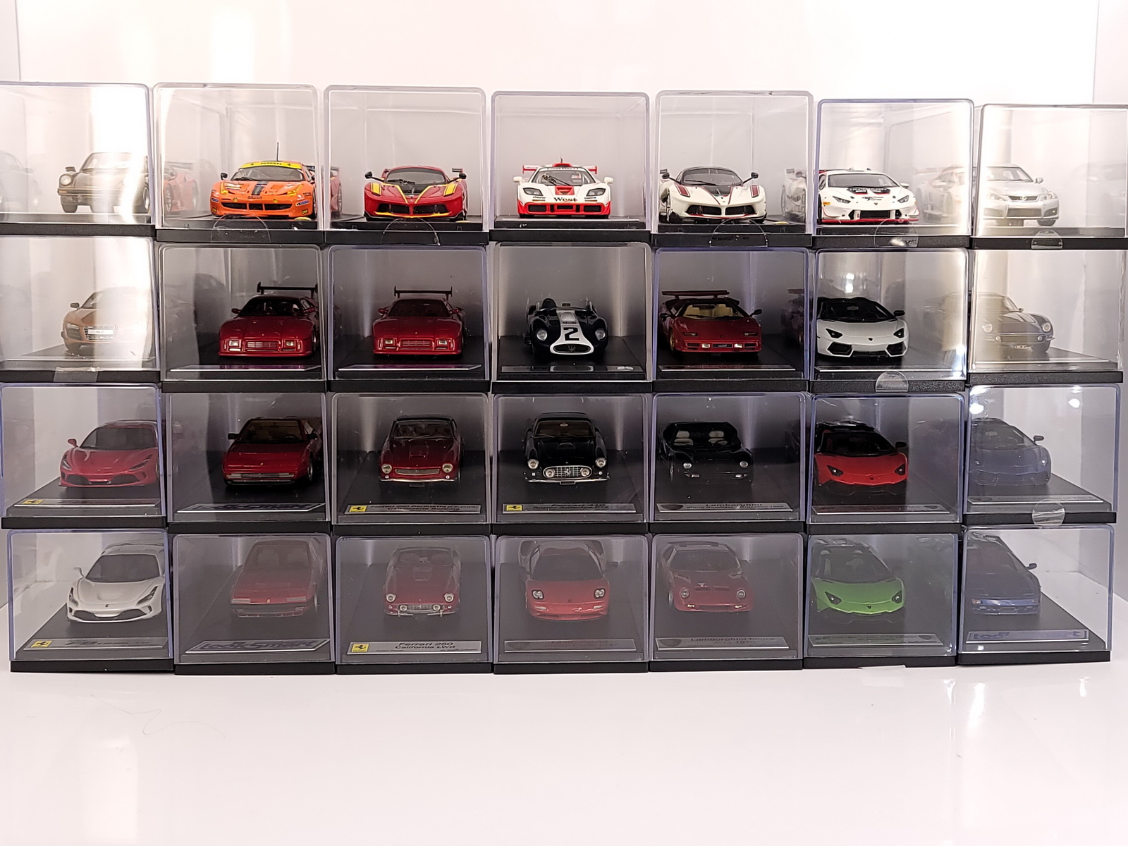 Ignition Model 1:43 Toyota Sprinter Trueno(AE86) GT-Apex Silver