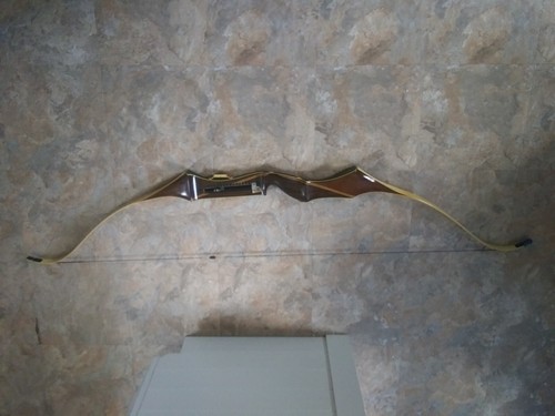 Bear Archery Tamerlane Target Bow 28# LH