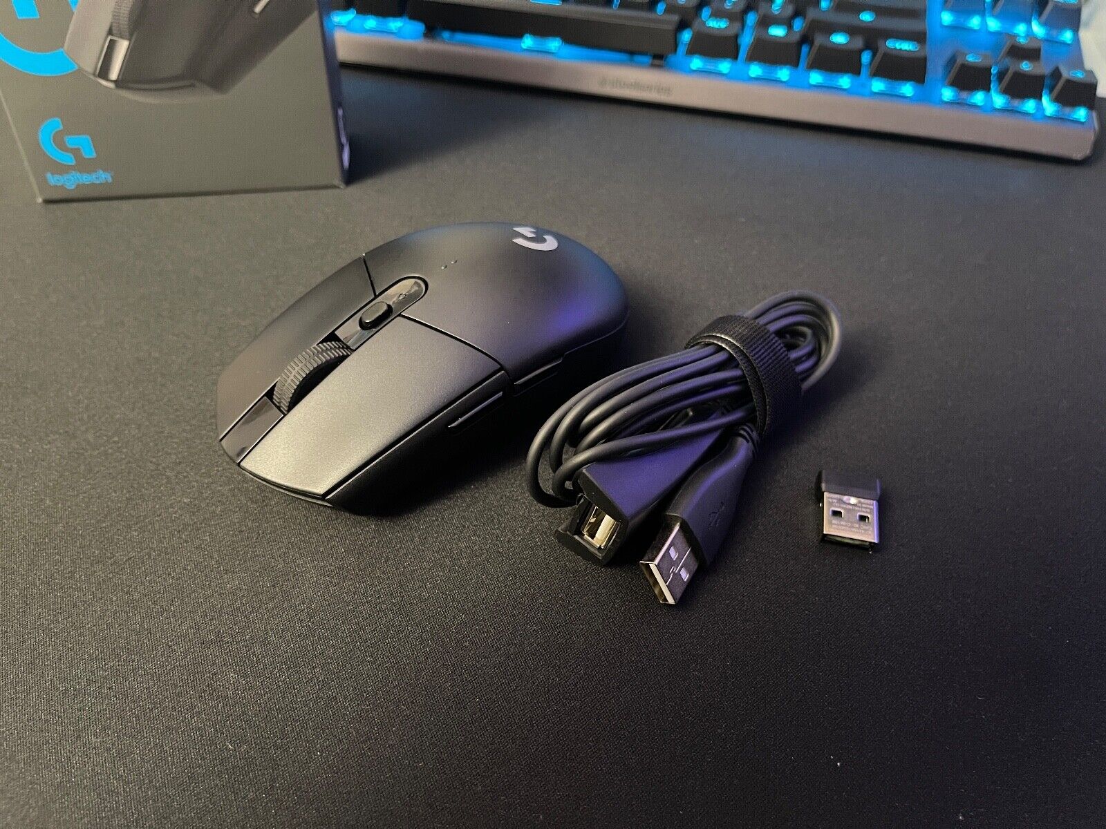 Logitech G305 Wireless Gaming Mouse (Black)