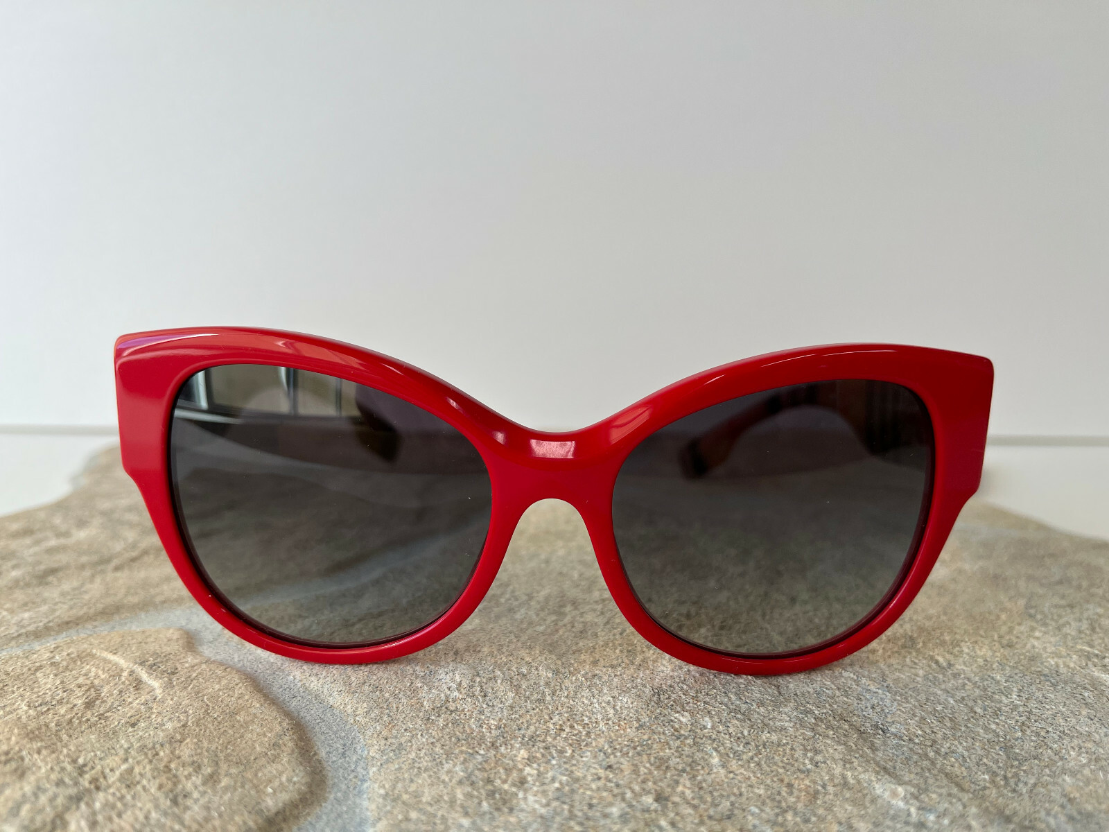 Pre-owned Burberry 4294 Sunglasses Color Cherry Red 38148g In Grey Gradient