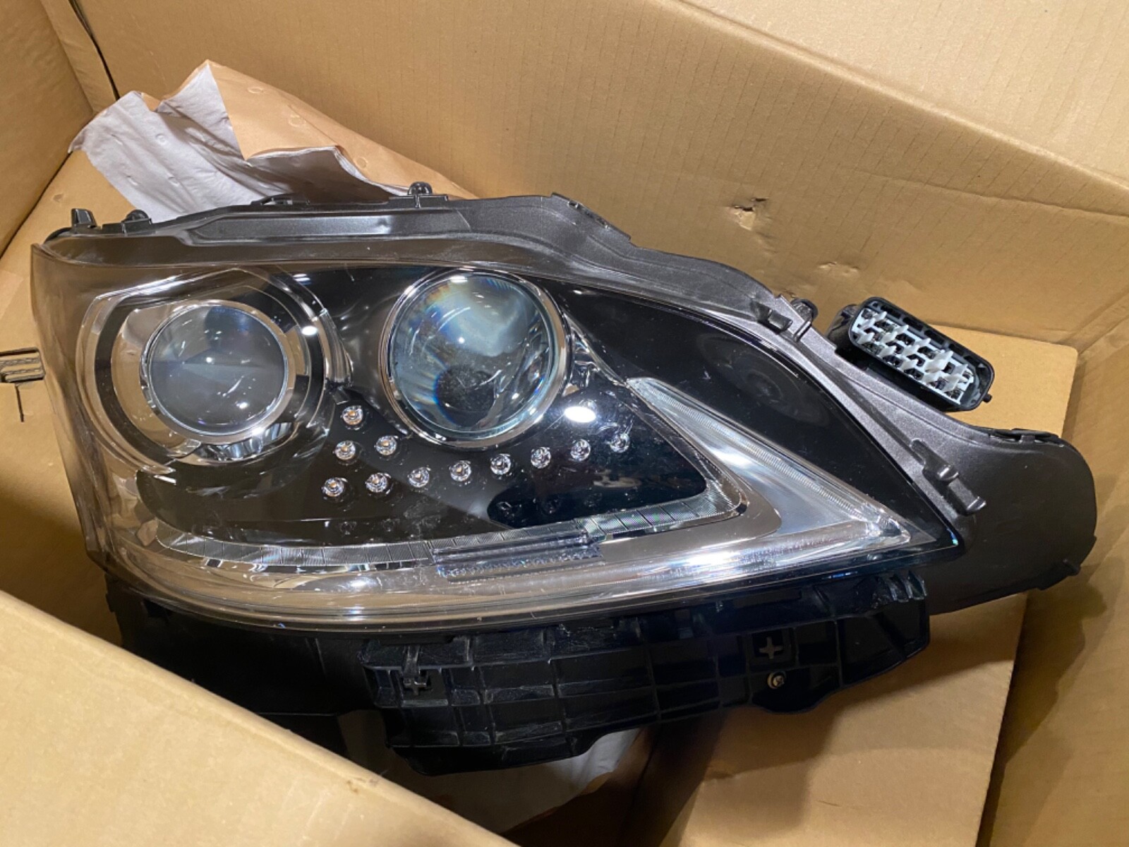 LEXUS LS460 HEADLIGHT XENON HID RIGHT 8114550740 OEM 2013
