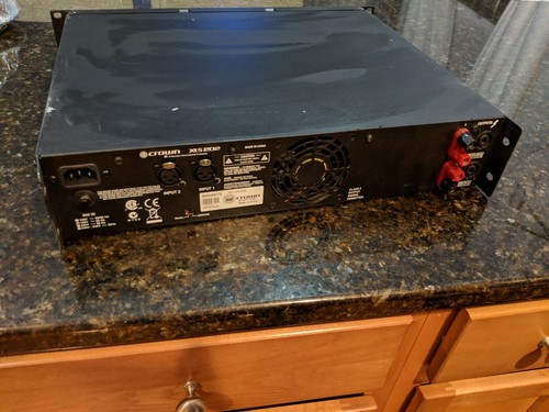 Crown XLS-202 Stereo Power Amplifier