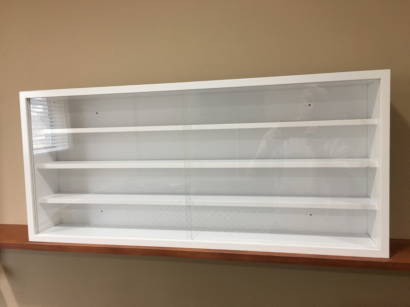 Display case cabinet shelves for diecast 1/25 scale cars - 4 Compartments