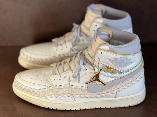 Nike ゴールド キーホルダー AIR NIKE ゴールドキーホルダー AIR - メルカリ