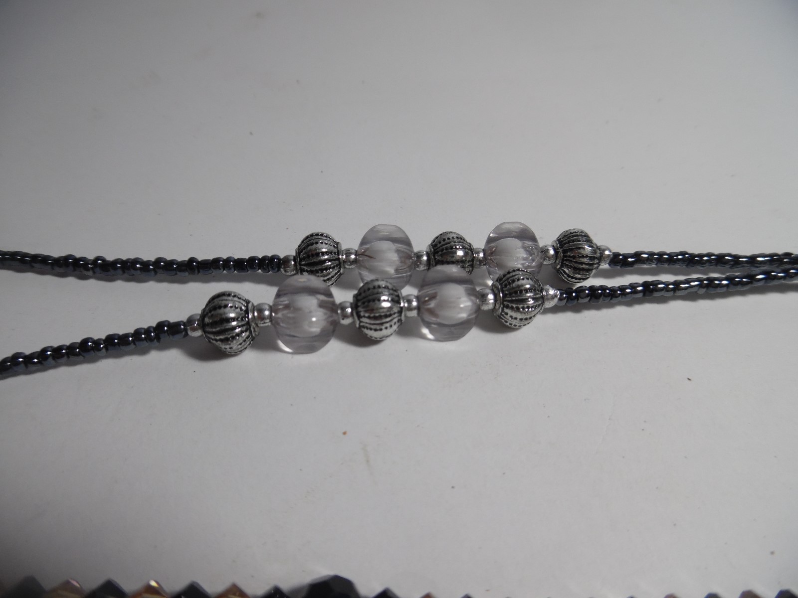 EyeGlass Necklace Holders Silver tone Chain & Beaded 25