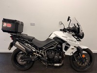 TRIUMPH TIGER 800 XRX LOW ** ONE OWNER - TOP BOX - LOW FRAME MODEL ** 