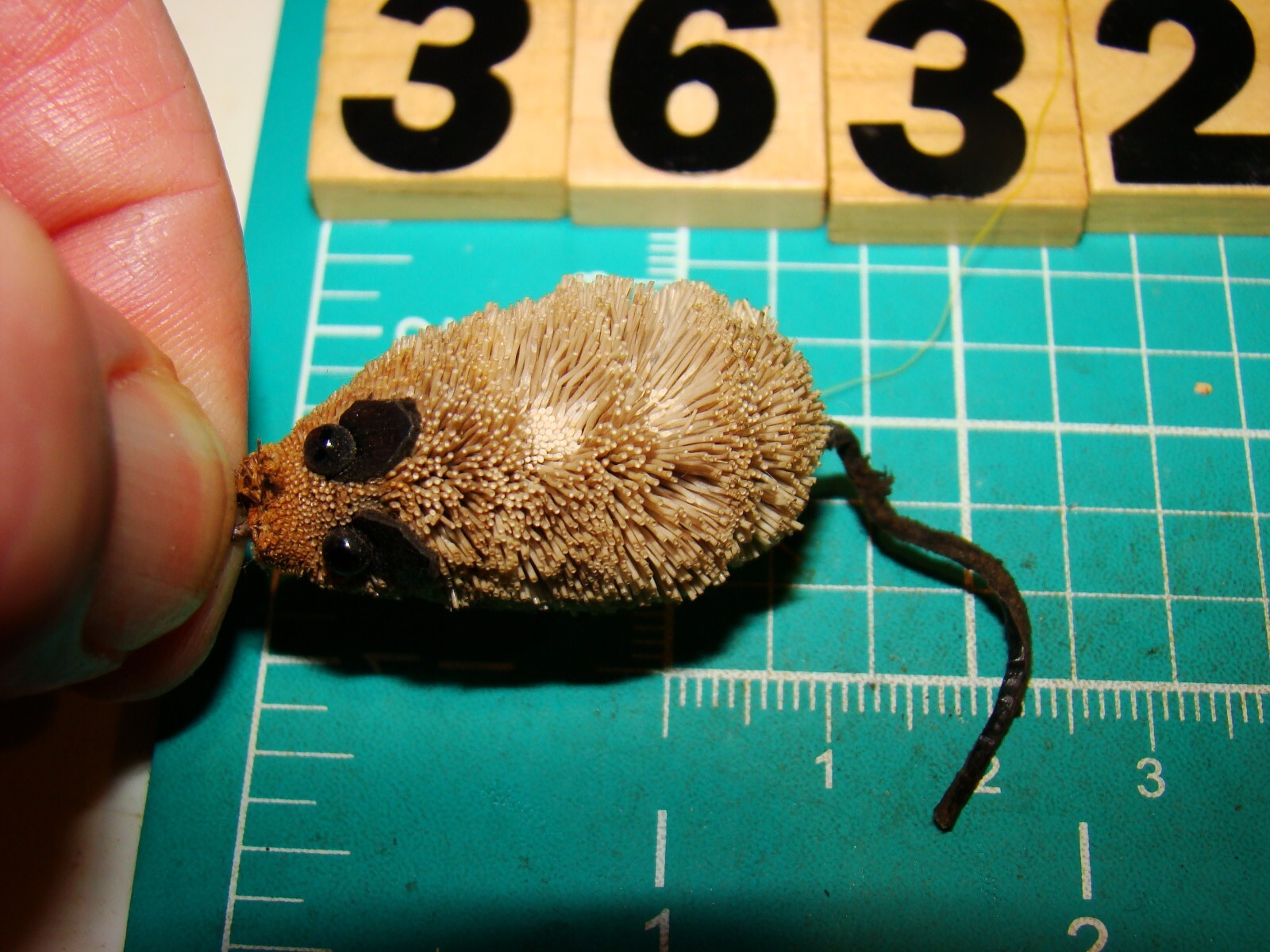 V3632 PR VINTAGE UNKNOWN MAKER FLY ROD MOUSE FISHING LURE