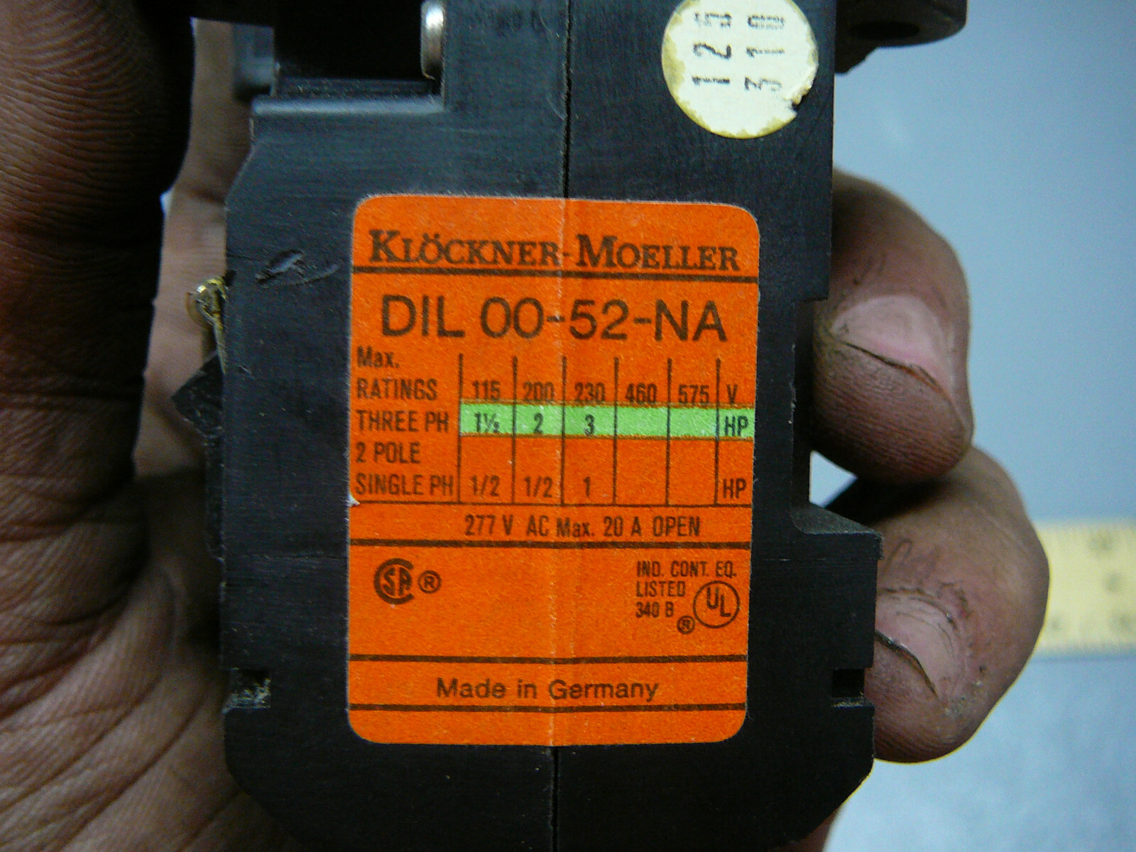 KLOCKNER-MOELLER CONTACTOR DIL 00-52-NA, 115/120 VOLT COIL 3 PHASE 50/60Hz