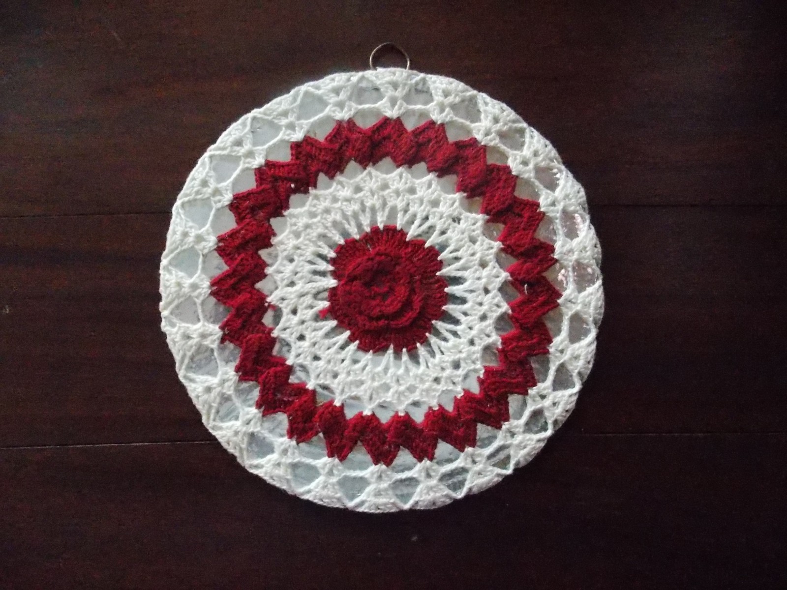 4 Vintage Crocheted Knitted Potholders Hot Pads Trivet Red Flowers