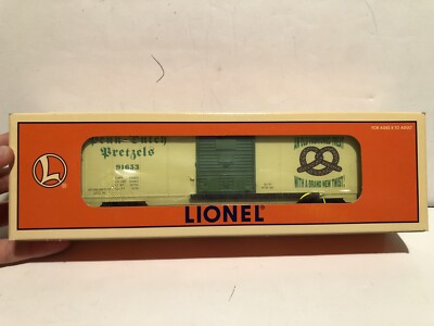 LIONEL MODERN ERA 91653 PENN DUTCH PRETZELS  TCA MUSEUM BOX CAR CUSTOM PVP NIB