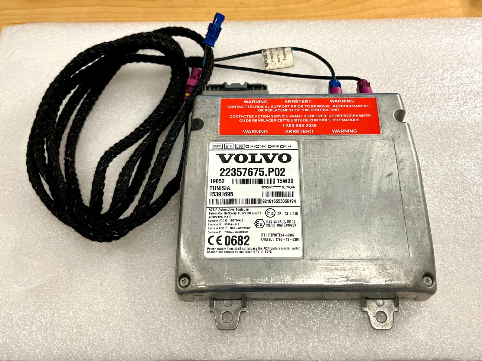 Volvo VNL Actia Telematics Module Gateway 22357675.P02