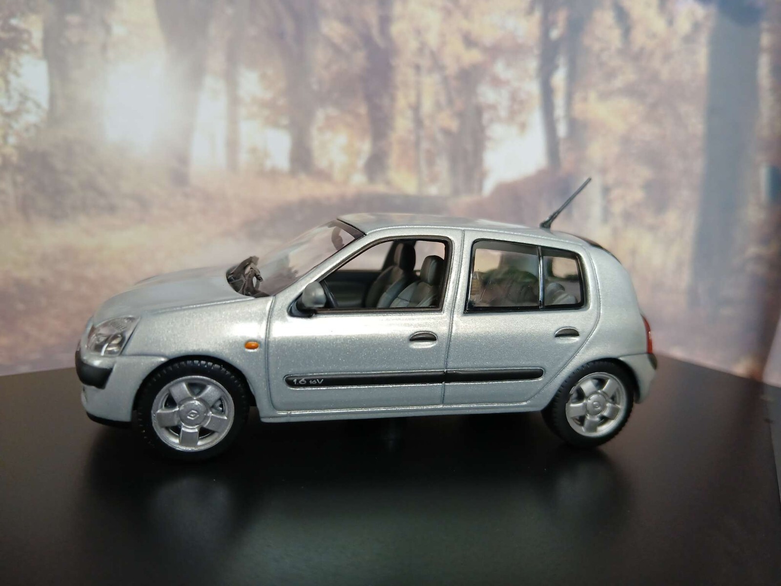 Amazon | ノレブ 1/43 ルノー NOREV Renault Clio R.S. 2013