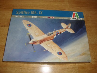 L169 Italeri Model Kit 2651 Spitfire Mk IX 1/48