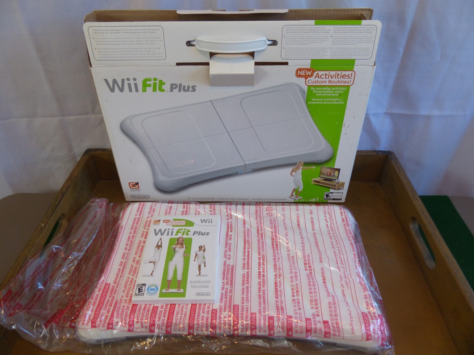 Amazon.co.jp: Wiiフィット プラス (バランスWiiボードセット