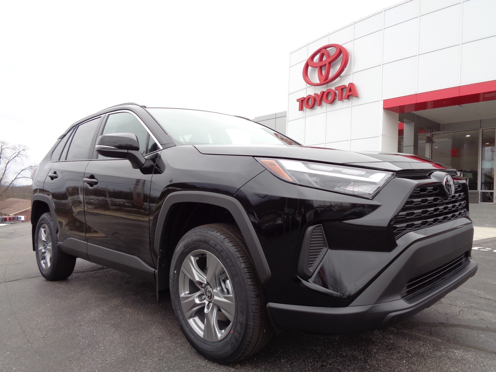 Brand New 2024 Toyota Rav4 Xle All Wheel Drive Midnight Black Heated