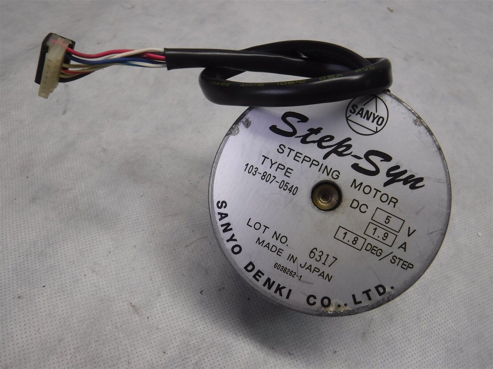 USED NICE SANYO DENKI STEP-SYN STEPPING MOTOR TYPE 103-807 USED NICE SANYO DENKI STEP-SYN STEPPING MOTOR TYPE 103-807