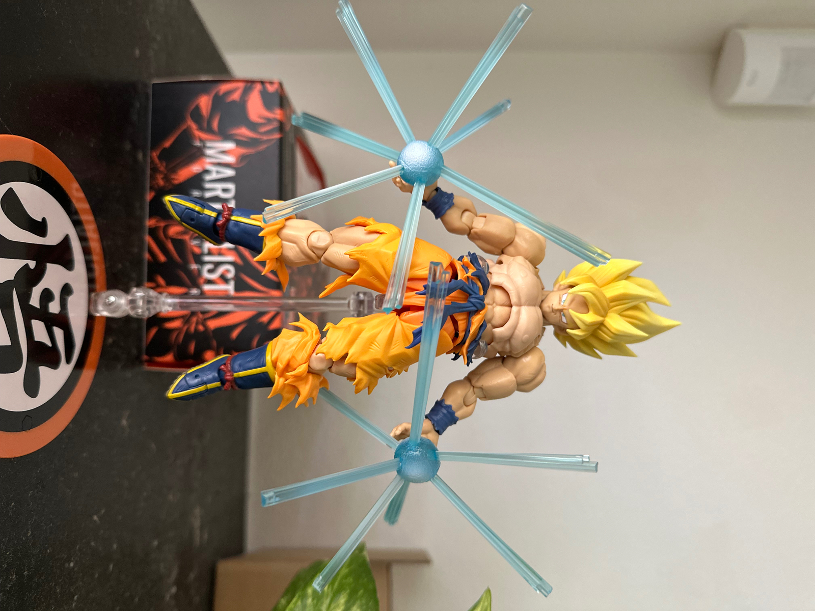 S.H.Figuarts Son Goku Dragon Ball Z Legendary Super Saiyan S.H.Figuarts Son Goku Dragon Ball Z Legendary Super Saiyan