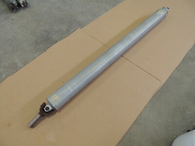 2000-2006 Chevrolet Suburban GMC Yukon 2500 Rear Driveshaft 2WD F3