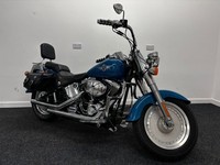 HARLEY-DAVIDSON FATBOY ** VANCE AND HINES EXHAUST - SOFT PANNIERS **