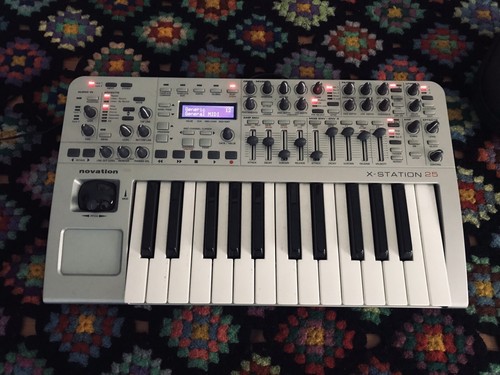 Novation X-Station 25 MIDI Synth W/ Adapter & Heavy Duty Backpack Carrying Case