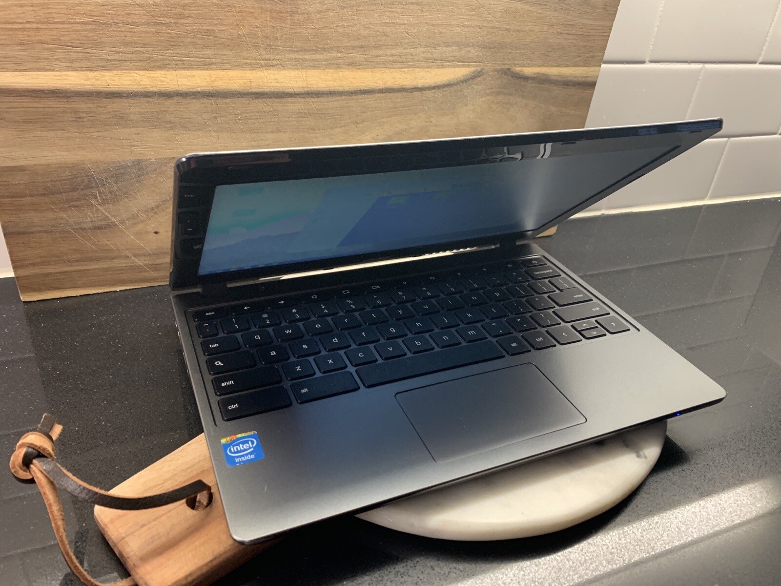 Anki Vector (All You Need Kit!) | Includes WirePod to Host Vector! *READ DESC*