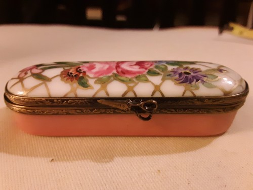 Limoges France Hand Painted Porcelain Trinket Box/Sewing Needle Box-artistsigned