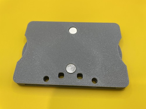 Planes Walkman MTG - Hatsune Miku Secret Lair  Deck Box / Duskmourn Commander