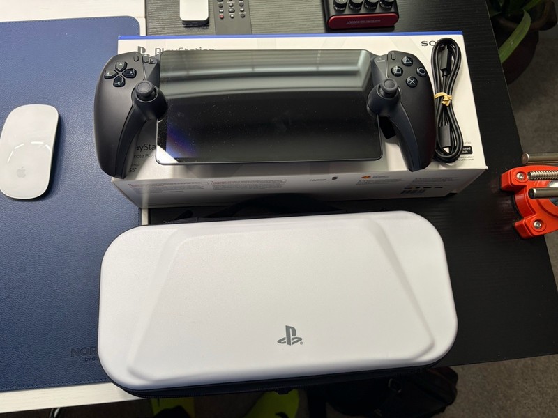 Sony PlayStation Portal Remote Player Midnight Black, CFI-Y1001 with Case