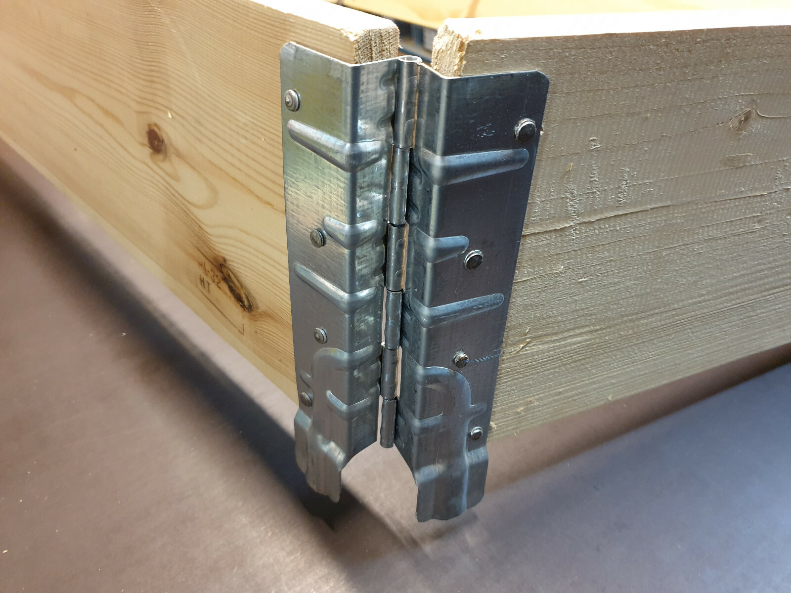 Scharniere für Palette Aufsatzrahmen Palettenerhöhung Stapelrahmen