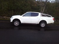 Mitsubishi L 200 barbarian automatic double cab 