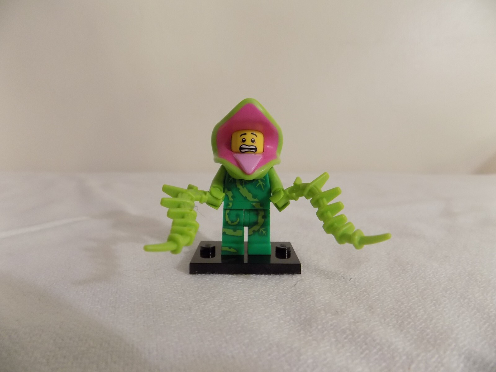 LEGO Monster Series 71010 Minifigures Halloween Plant Venus Fly Trap