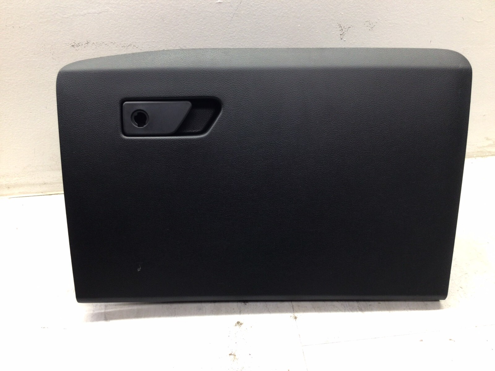 2020-2021 Ford Explorer OEM Dash Glove Box Storage Compartment LB5Z-7806024-AD