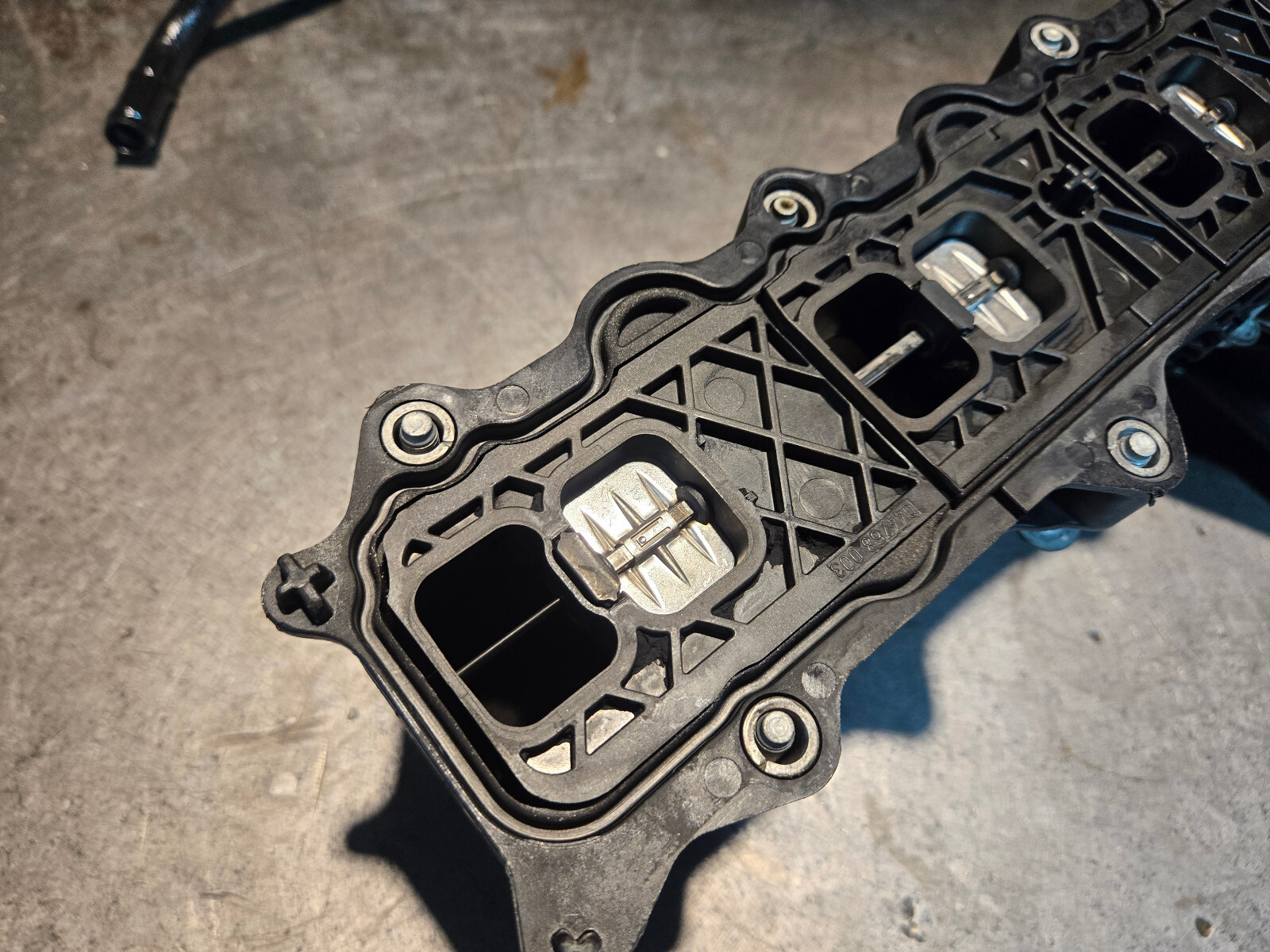 Mercedes A6510905137 2014-2016 Sprinter Charge Air Distributor Intake Manifold - Picture 6 of 11