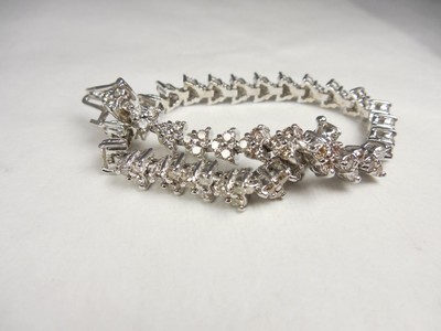 DAZZLING DIAMOND TENNIS BRACELET 5.0 CARAT TOTAL    14KT WHITE GOLD