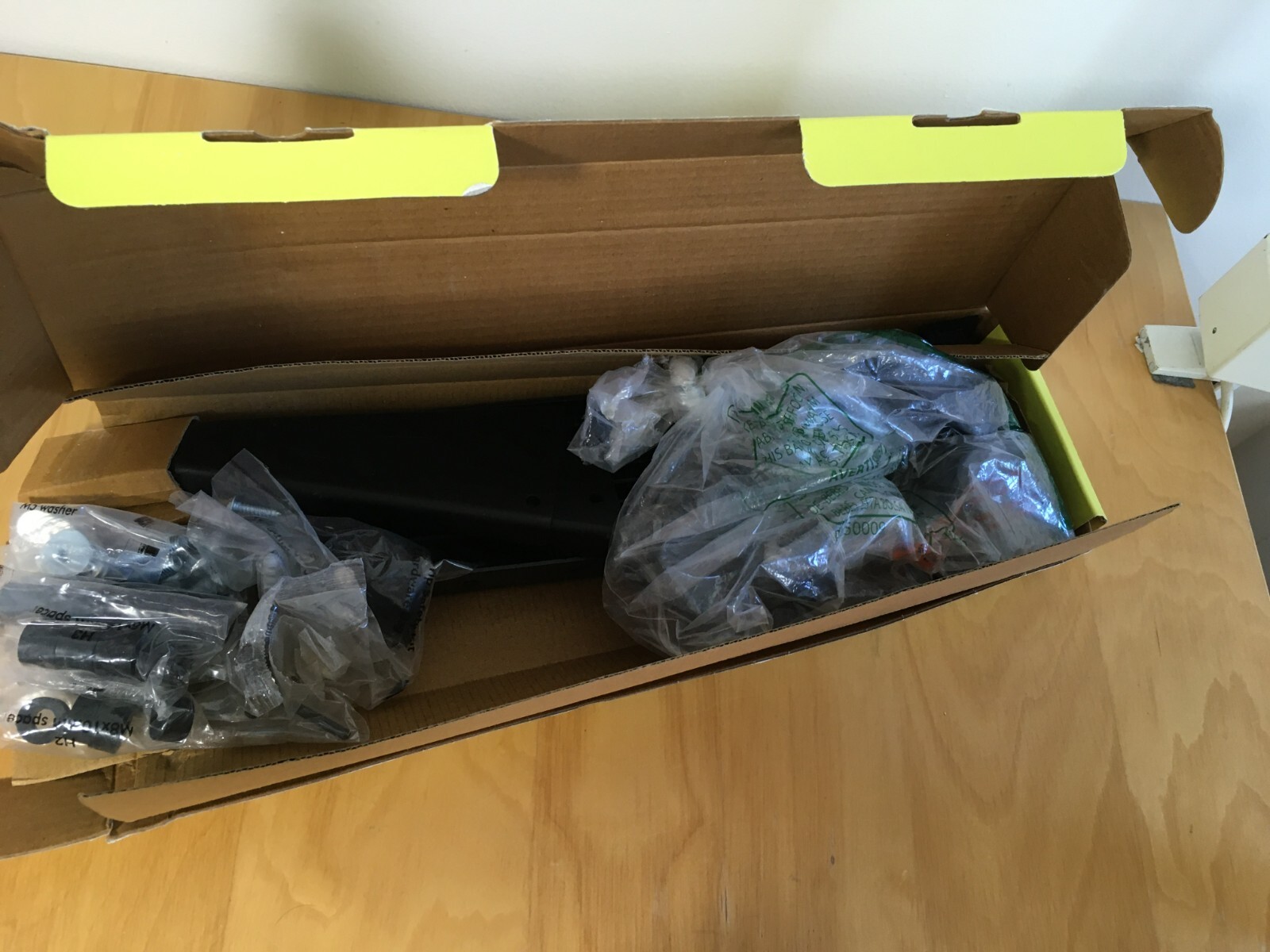 HANG ONN. Metal Tabletop TV Stand for 37" to 70"