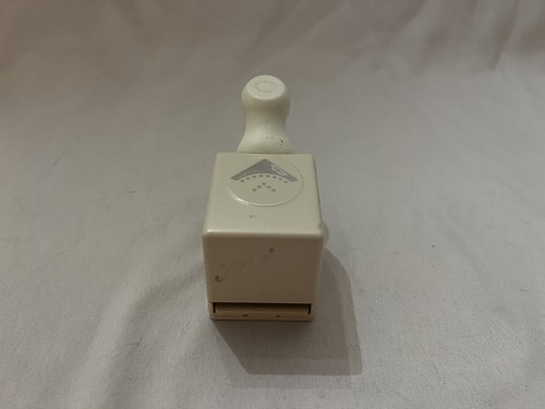 Martha Stewart Corner Lace Punch, Corner Rounder