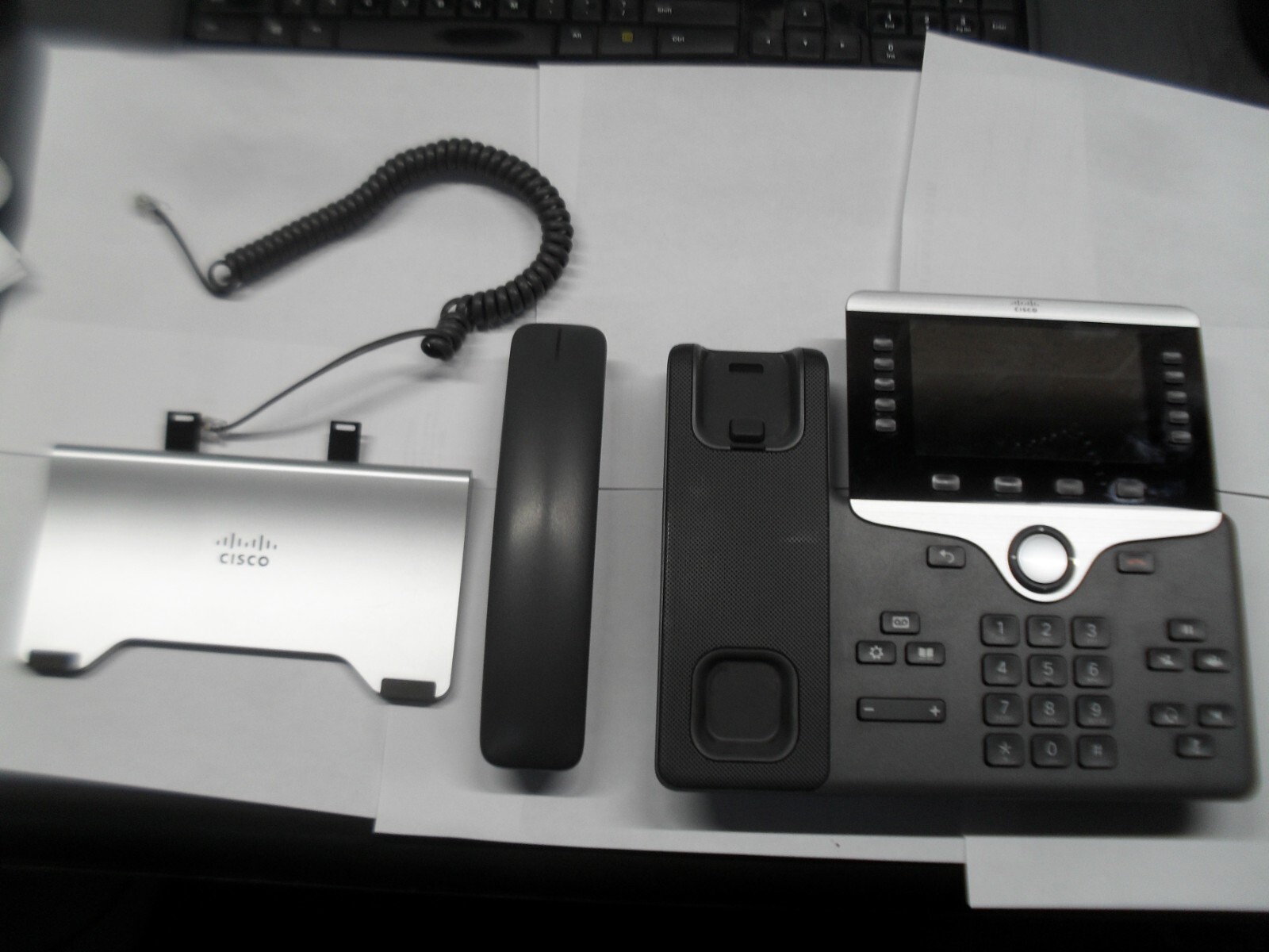 Cisco CP-8841 IP Phone system Very good working condition Cisco CP-8841 IP Phone system Very good working condition