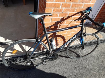 Triban 500 decathlon road bike cycle Large frame with bottle bell light fitted