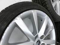 Skoda Octavia III 5E 12-17 4 x Kompletträder Aluminiumfelge Winterreifen 225/40R18 5X112 Skoda Octavia III 5E 12-17... Vorschau 5
