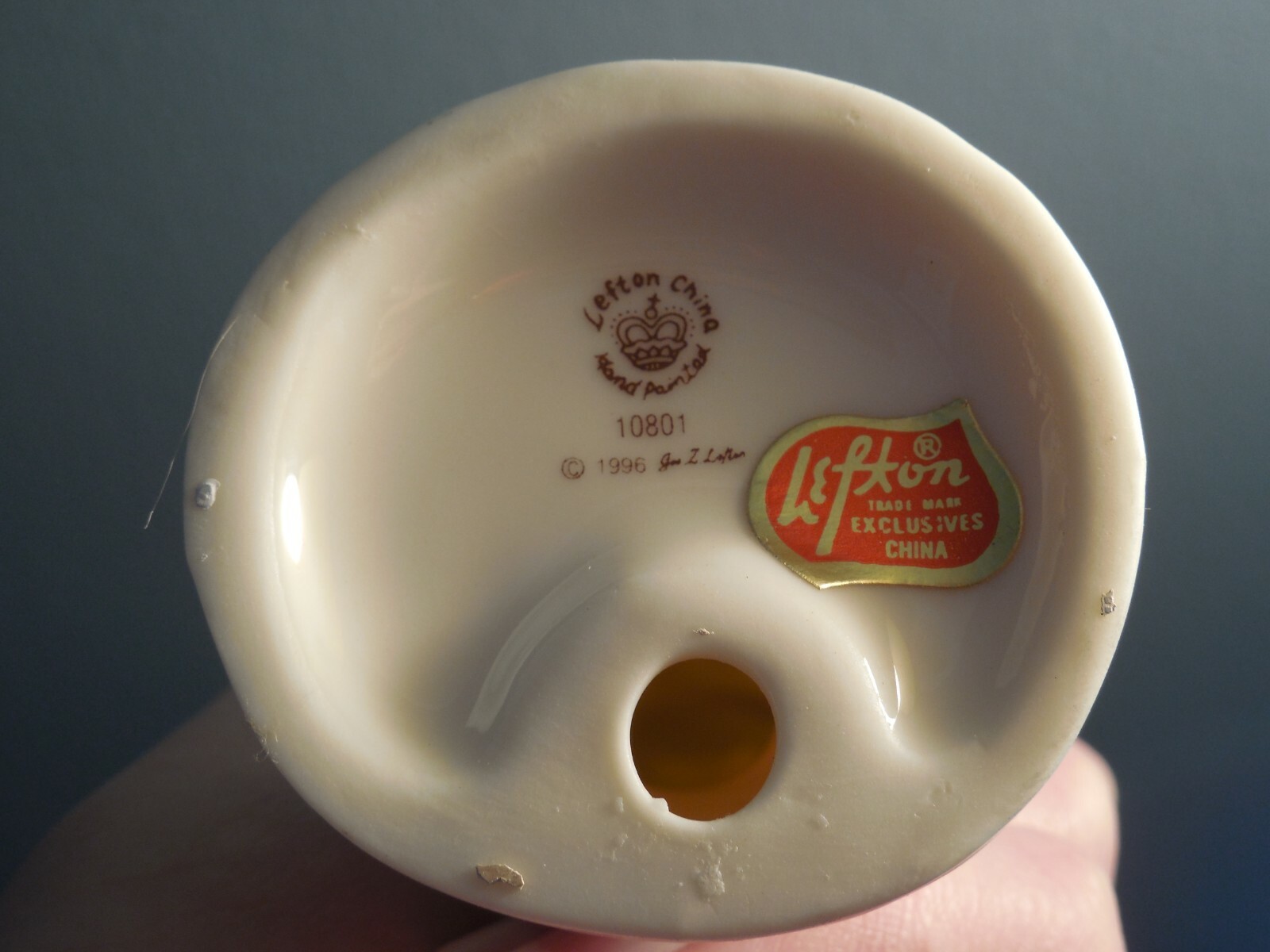 Lefton China Hand Painted Madonna with Shamrocks Figurine